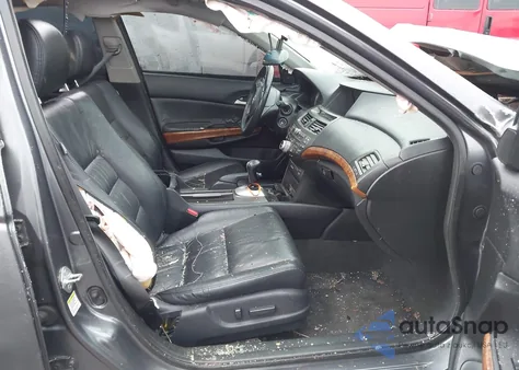 2011 Honda Accord 2.4 Ex-L from USA, damaged, VIN 1HGCP2F88BA062150